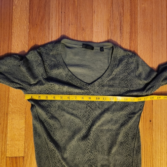 ATM Green Snakeskin Sweater Jungle Combo Size XS/P V-Neck Cotton/Cashmere Blend - Picture 10 of 10
